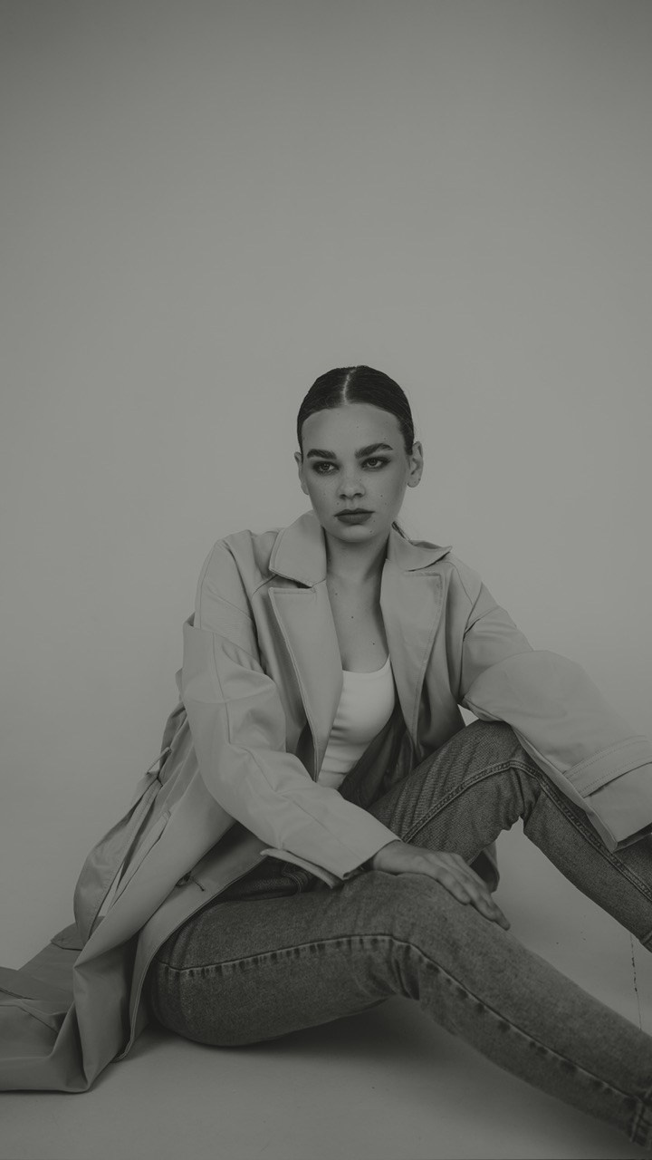 Черно-белая фотосессия на циклораме в фотостудии Новочеркасска «Рафинад». Свадебный фотограф в Ростове-на-Дону. Таинство Крещения и Венчания, семейные фотосессии. Алёна Чёботова