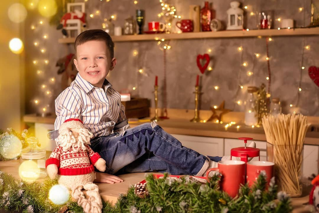 Новый год. Контакты