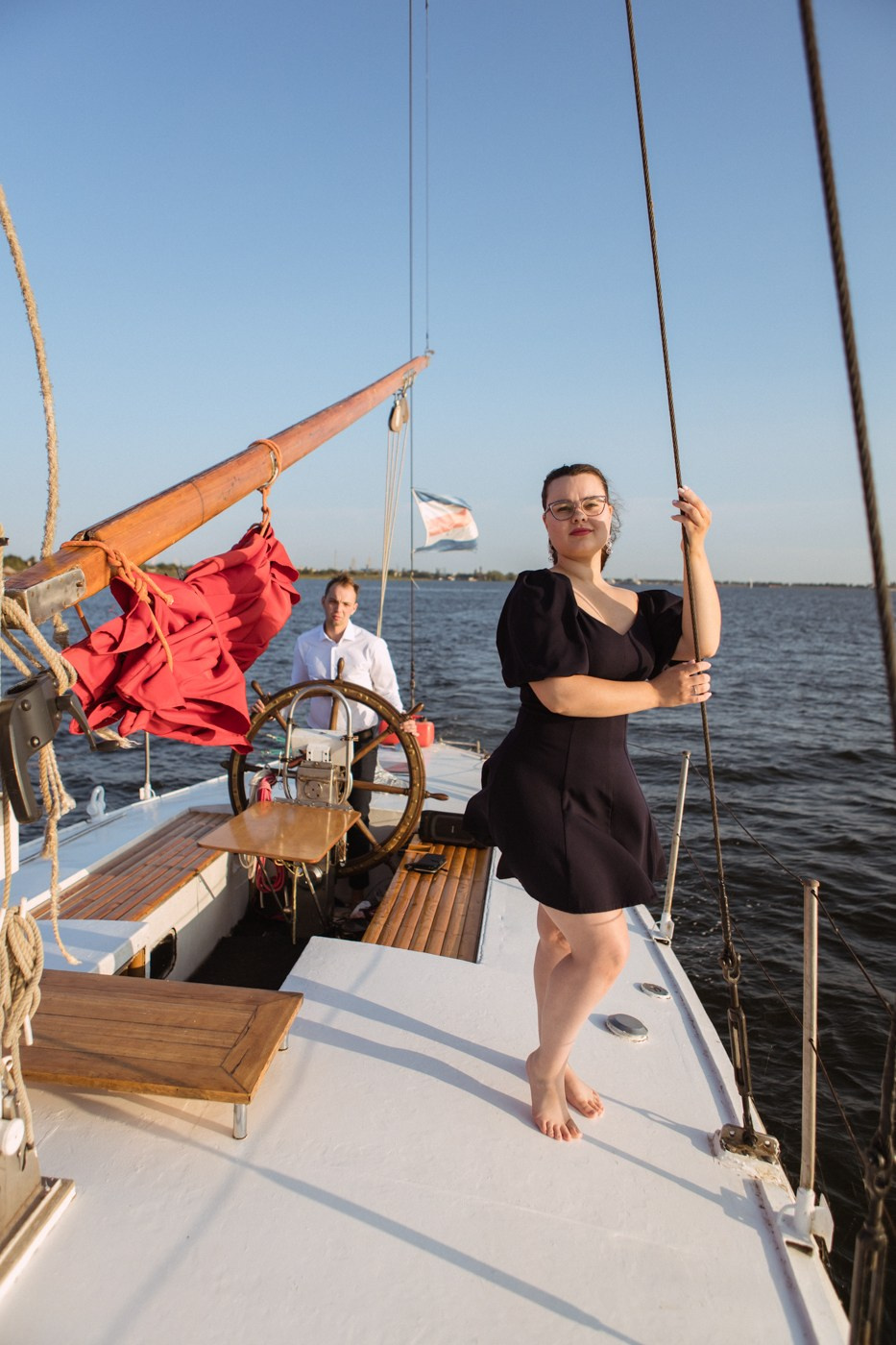 Захар и Татьяна. Прогулочная съемка на яхте. Фотографы в городе Волгограде — Людмила Агеева и Алексей Околелов
