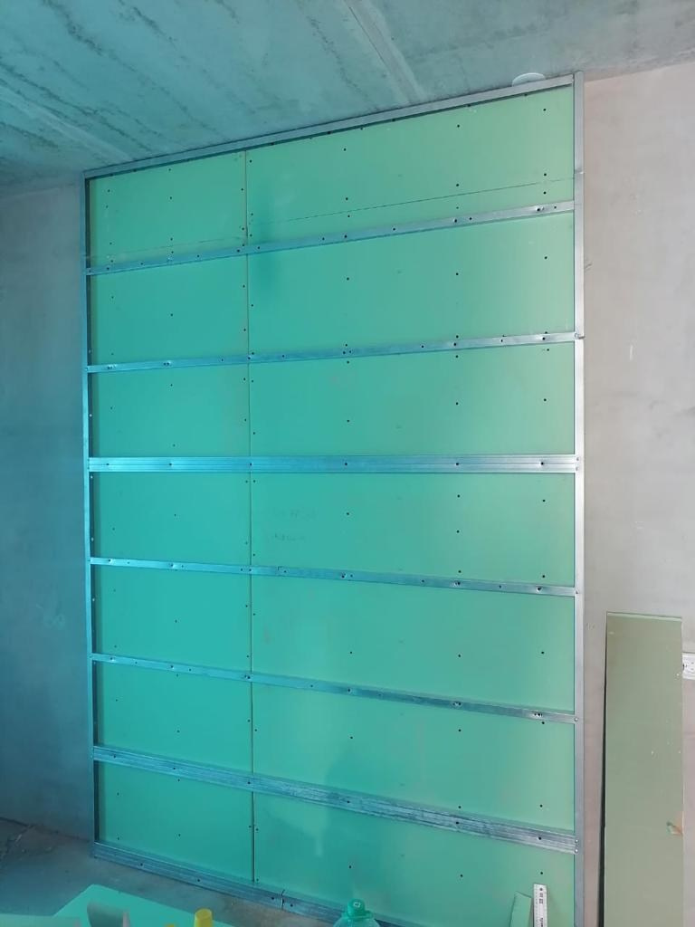 Возведение перегородоок. Мамонт