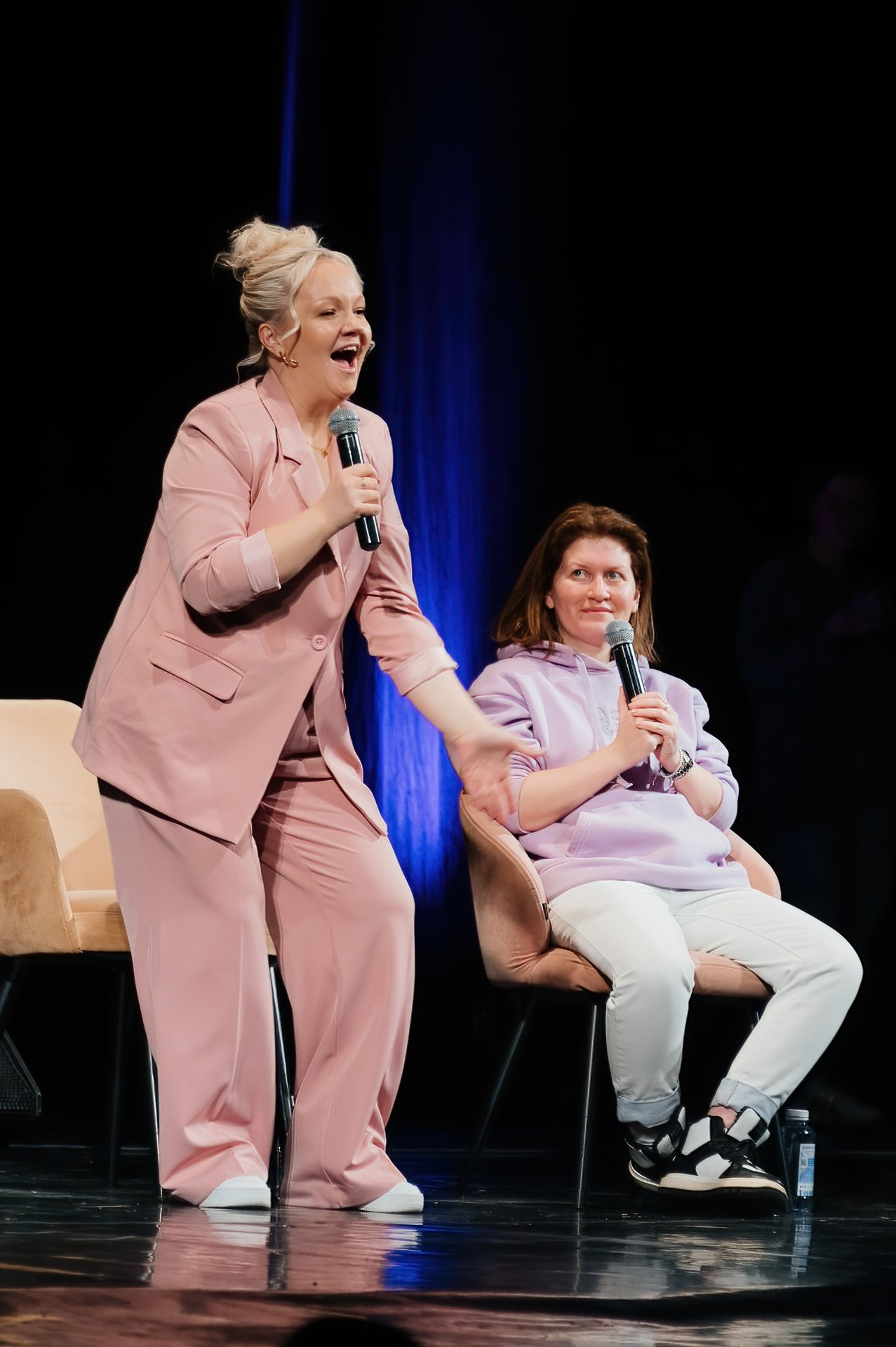 Женский форум в ДК Ленсовета. Коммерческий фотограф в Санкт-Петербурге Анна Кобзарь