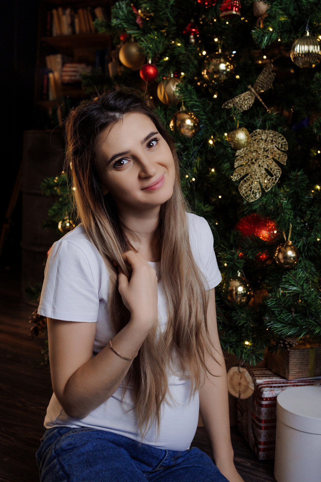 Семейная фотосессия в новогодней студии. Фотограф Тимур Биктимеров: портреты, репортажи, фотокниги