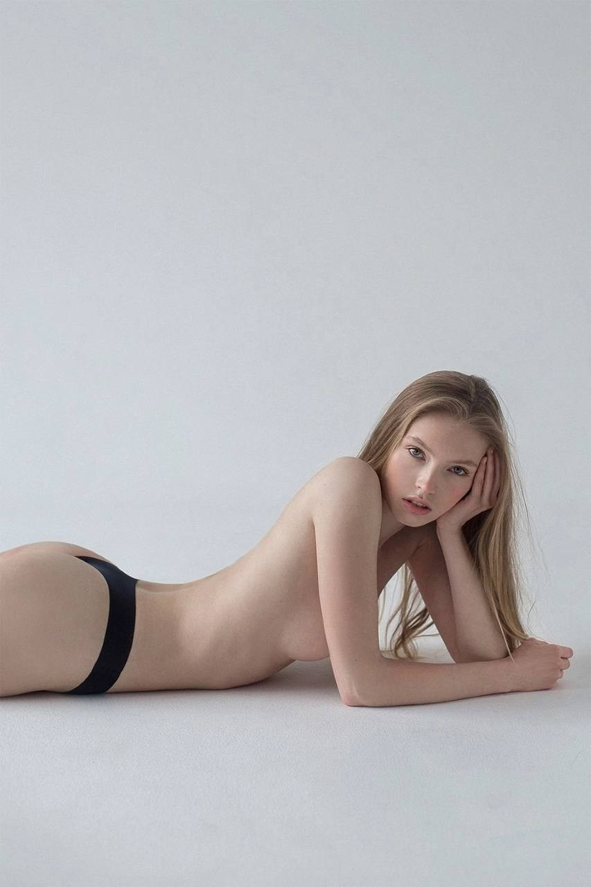 Позы Прикрытое НЮ. Фотограф Тимофей Юров Москва