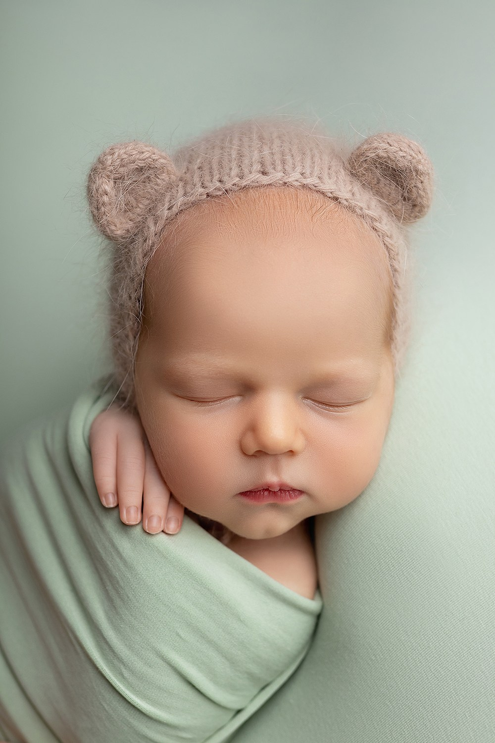 Newborn съемка Михаила. Фотограф новорождённых и малышей до года в Москве и Московской области