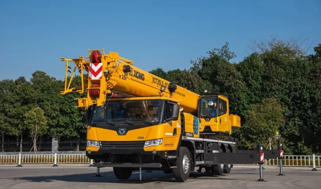 Автокраны XCMG XCT25L5_S1. Продажа надежной спецтехники от компании СТИ в г. Новосибирск