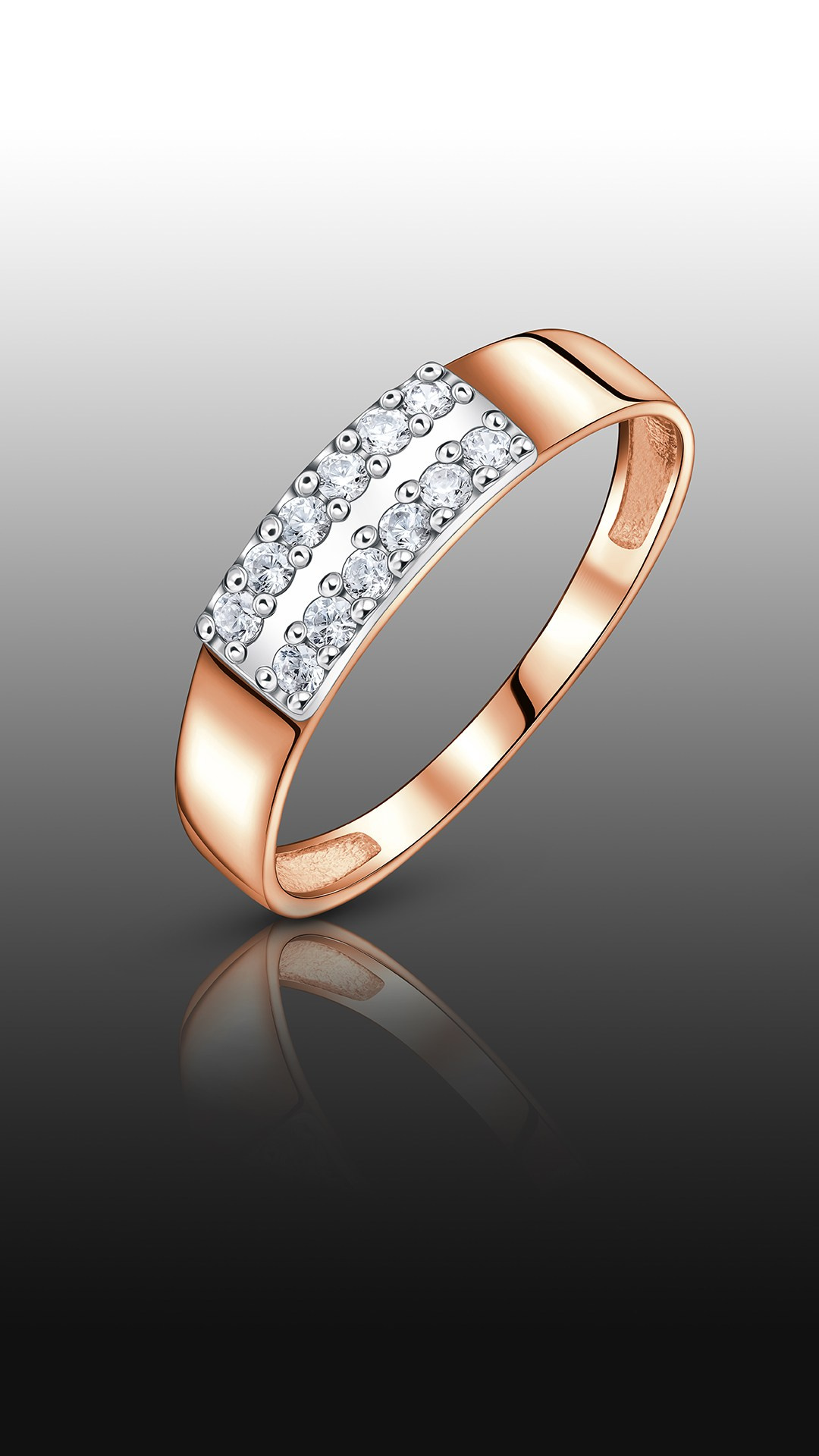 Фотосъемка ювелирных изделий, золотое кольцо с бриллиантами на черном фоне 