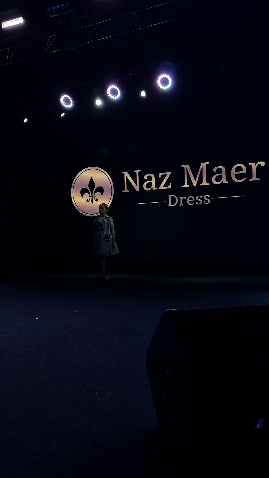 Модный показ Бренд NAZ MAER. Студия фото, видеографии и мультимедийного дизайна в Москве Multi Frame Studio