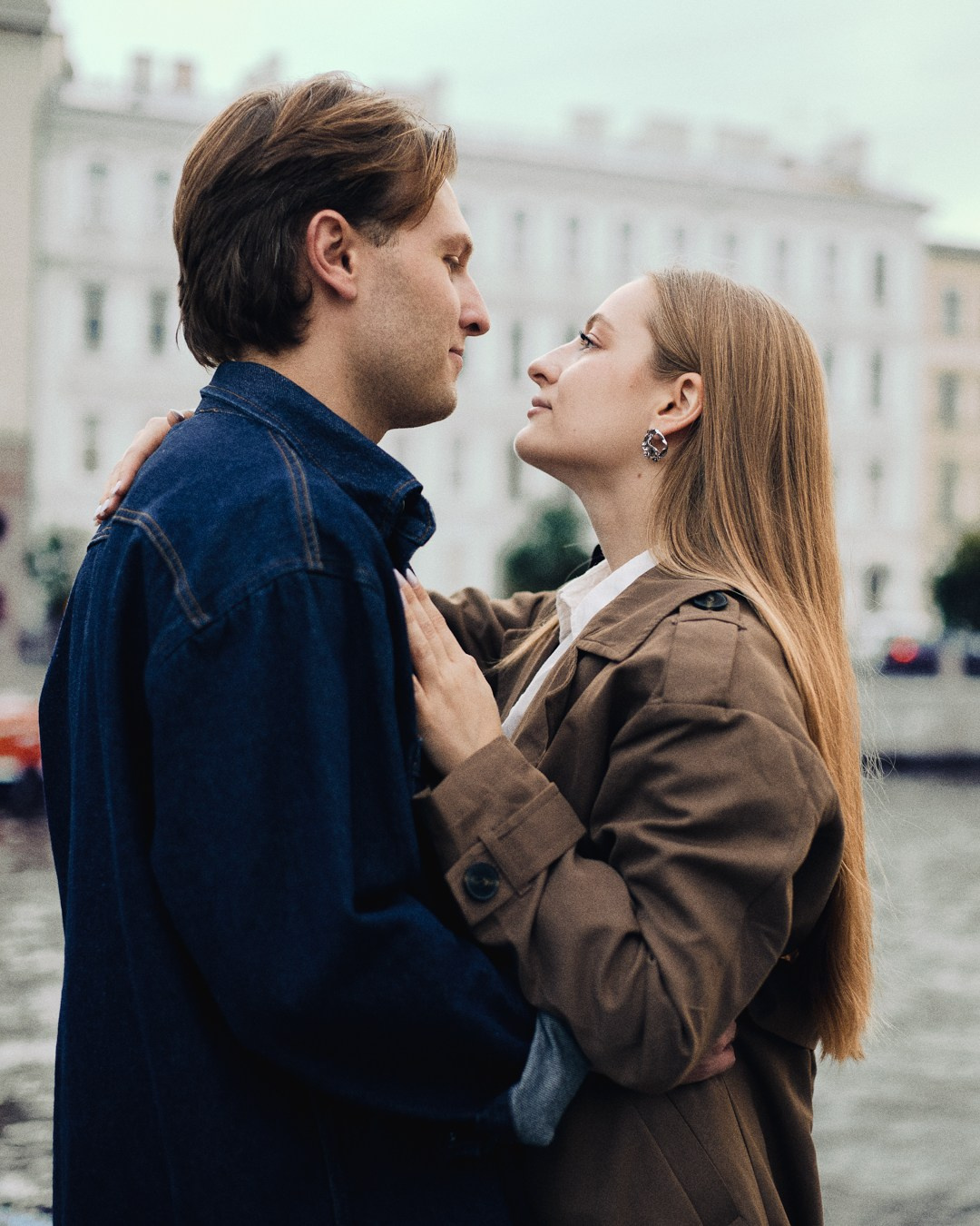 Лавстори в Петербурге. Юлия Астра: Фотограф в Санкт-Петербурге. Снимаю женские портреты, уличные съёмки в Петербурге и людей с их собаками