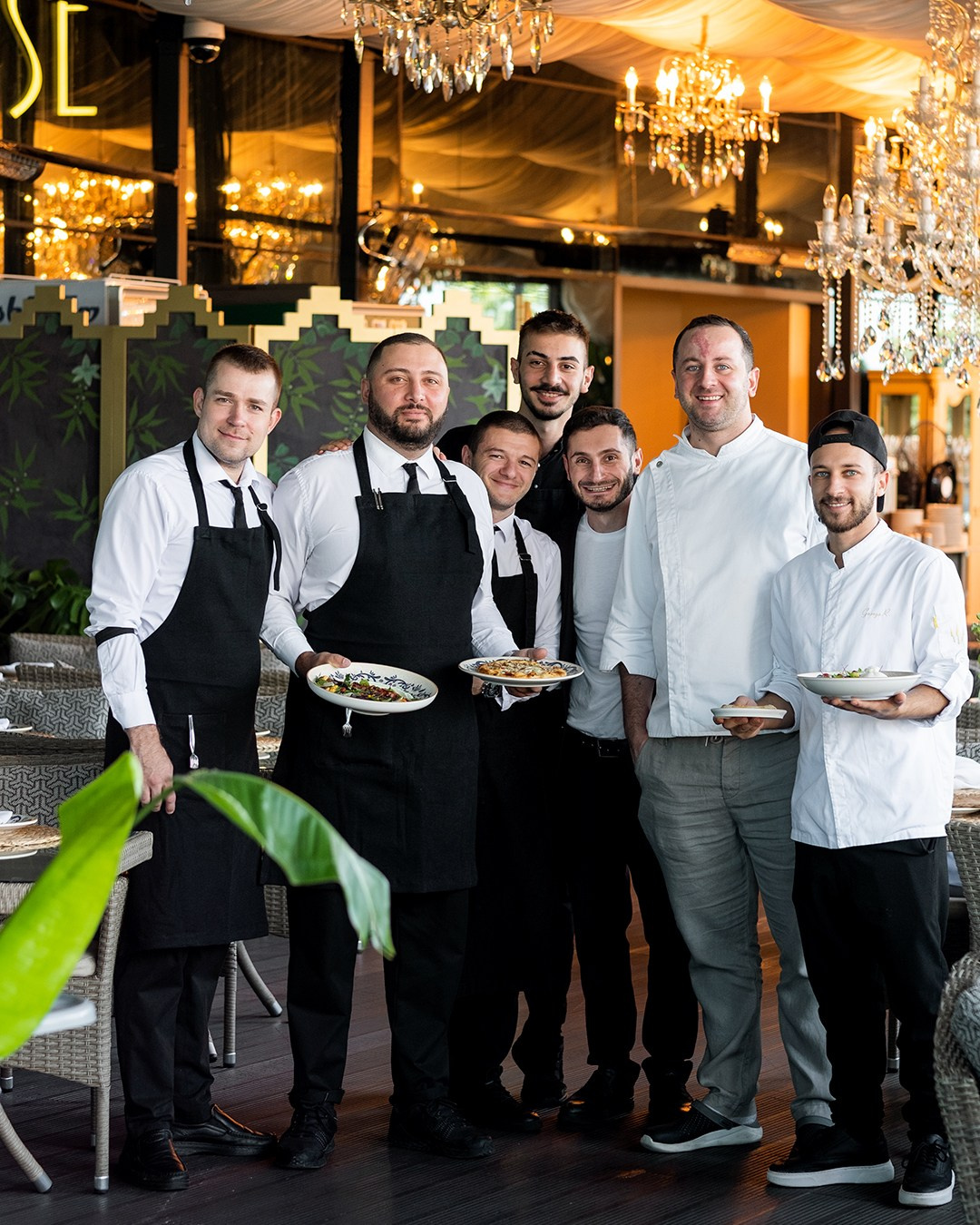 Команда ресторана G.Garden Грузия. Профессиональный фотограф Ольга Терехова СПБ Батуми