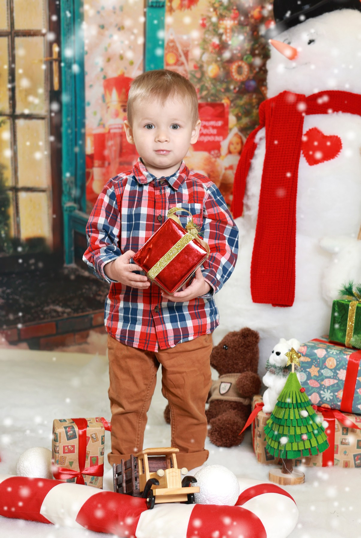 Магазин игрушек. Выпускные альбомы в Иваново в детский сад и школу. Александр и Светлана Янкины