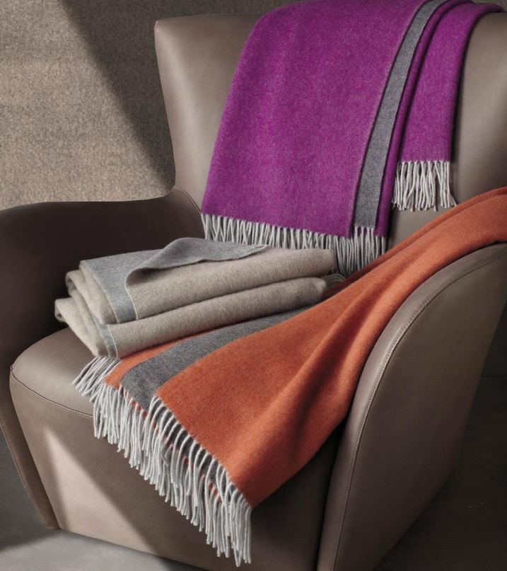 Home cashmere fot yachts, jets, villas — Made in Italy