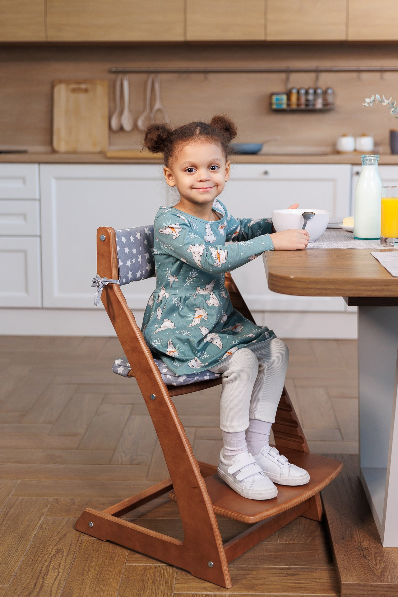 WB OZON Стулья. Фотосъёмка для бизнеса — предметное фото, репортаж с мероприятий, портреты людей, съёмка интерьера и экстерьера