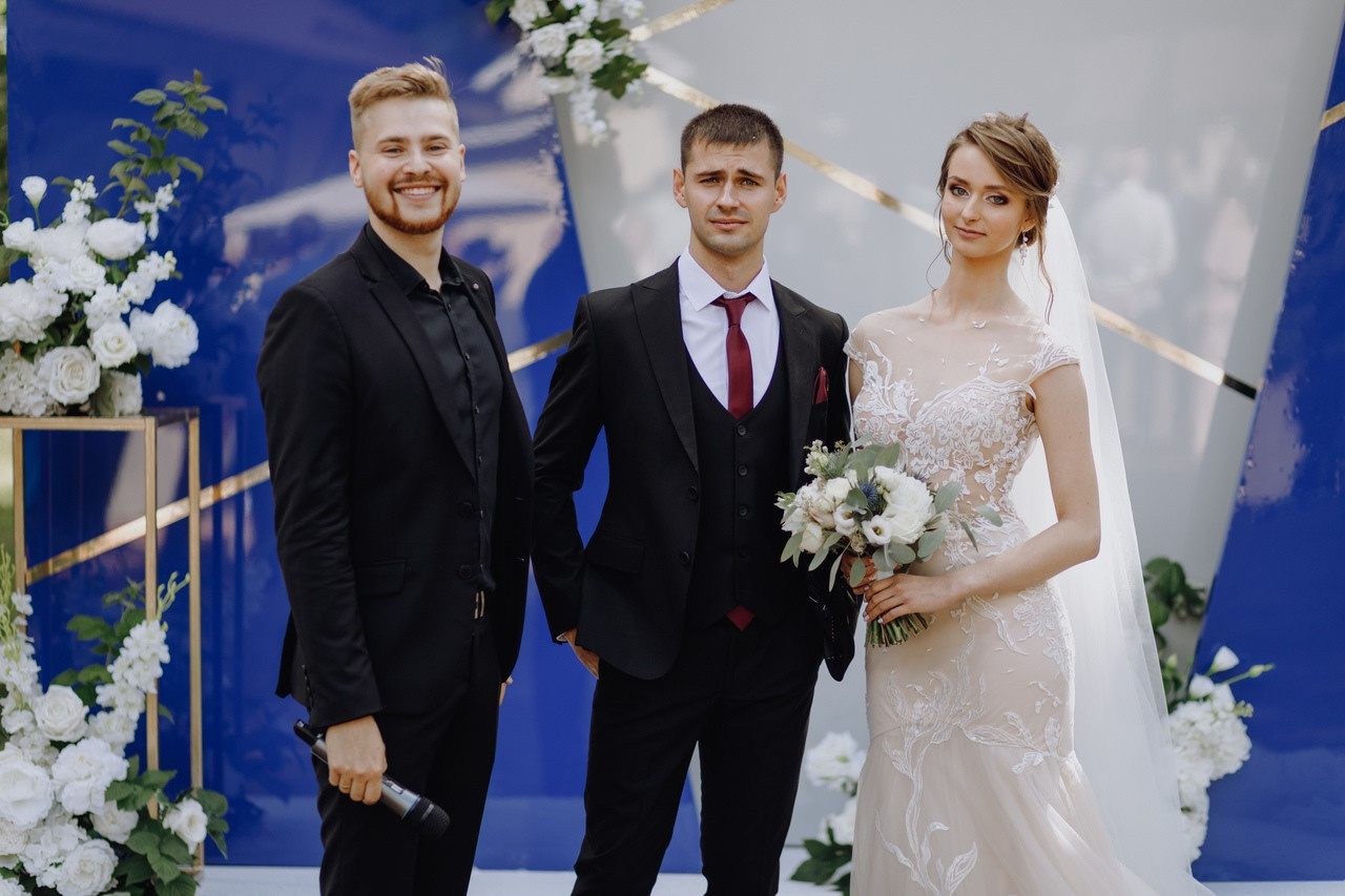 Фото с молодоженами. Илья Сергеев - Ведущий мероприятий Тверь, Москва, Россия