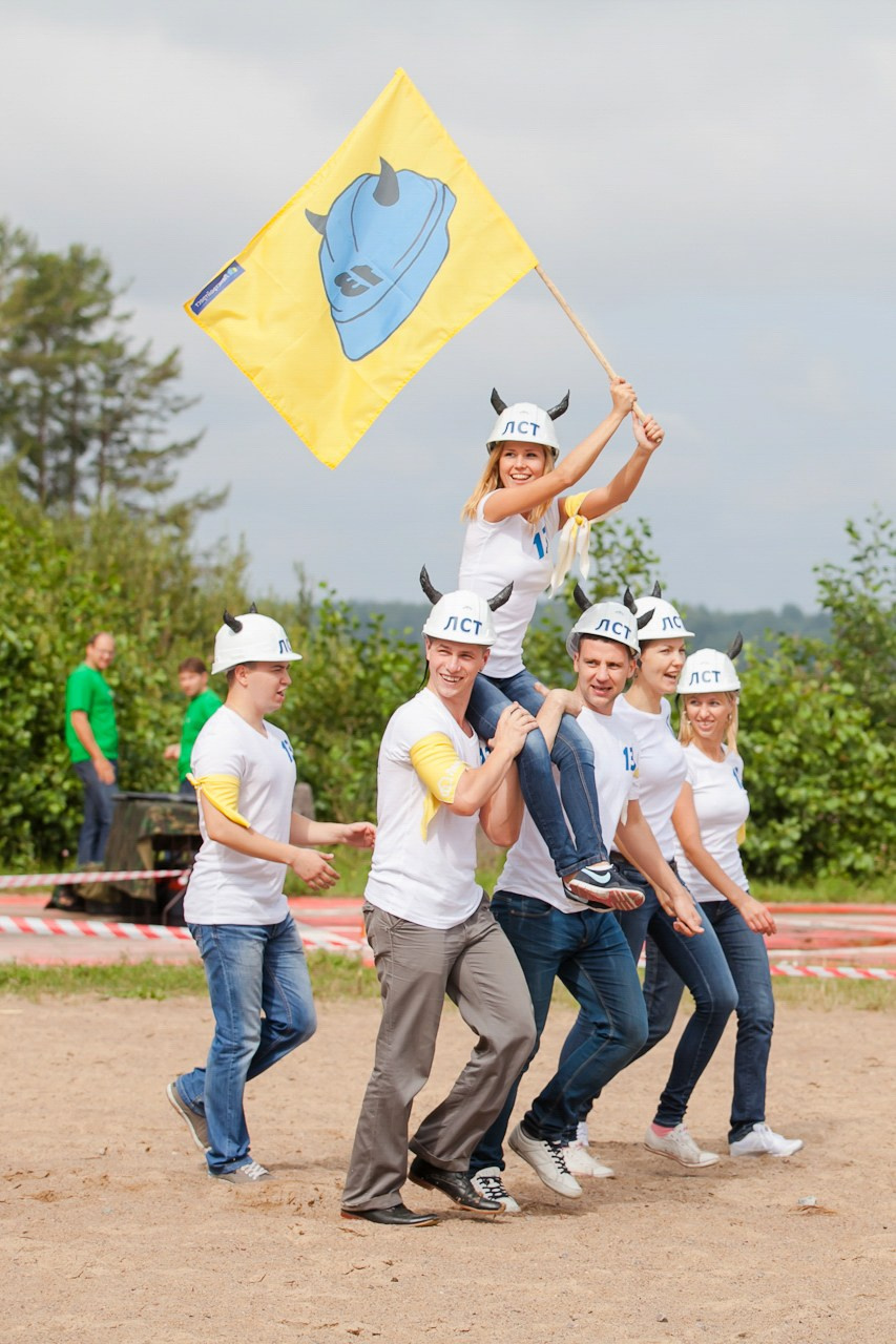 Командообразующее. Фотограф событий, Максим Романенко
