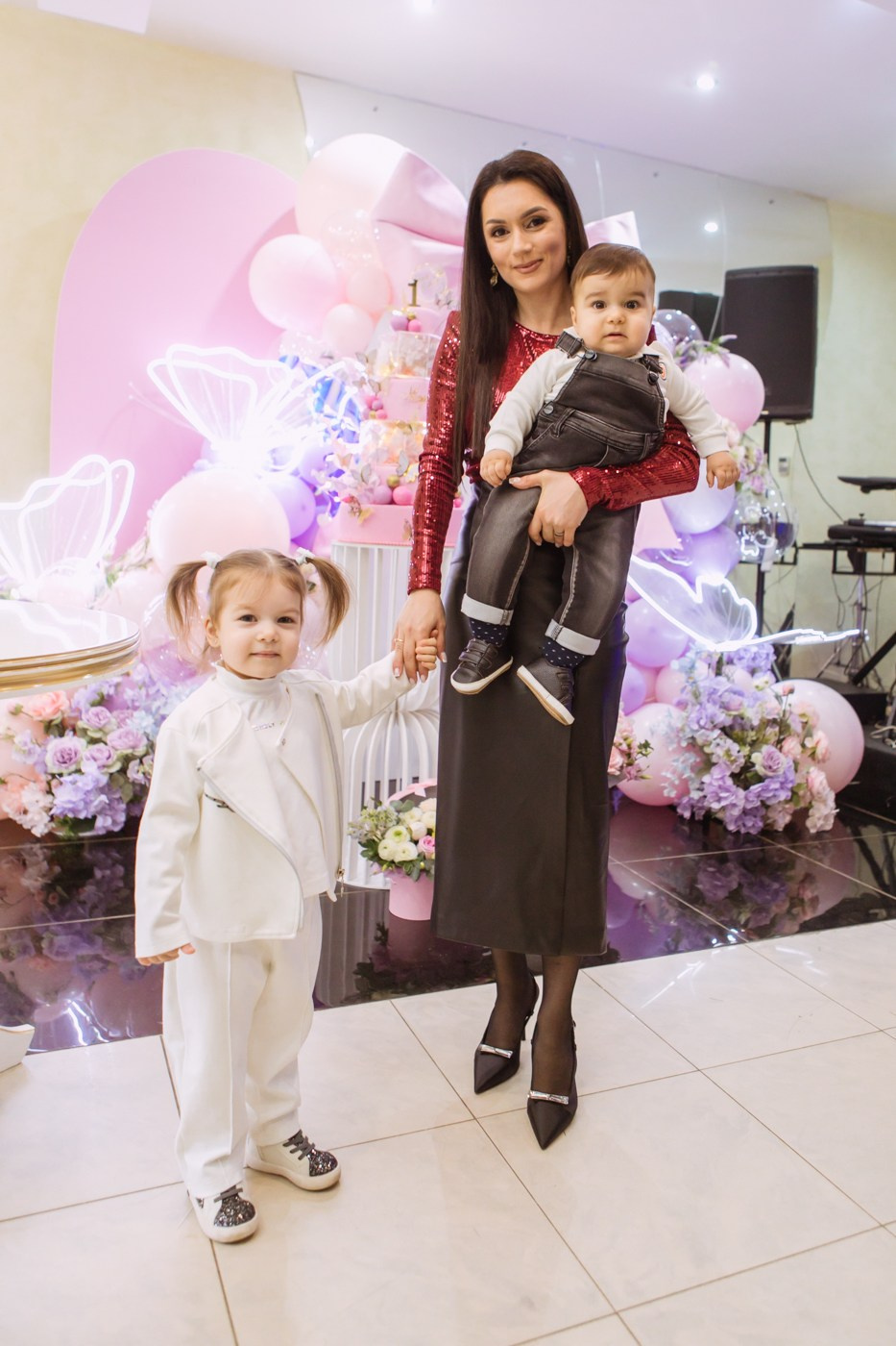 Годовасие Мариам. Кафе Юность, г. Волжский. Фотографы в городе Волгограде — Людмила Агеева и Алексей Околелов