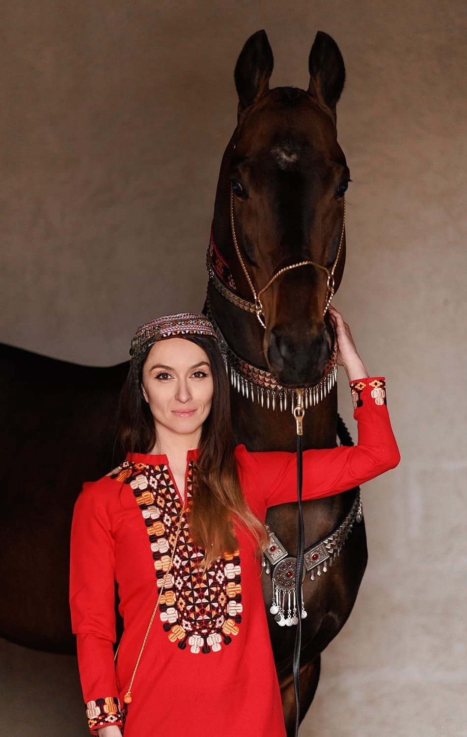 Продажа ахалтекинских и полукровных лошадей