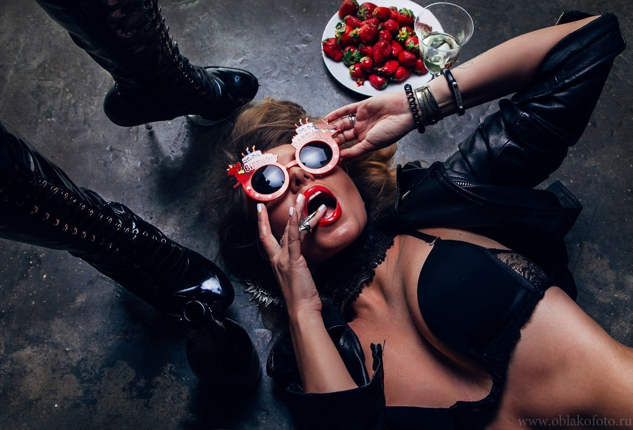 HOT. Фотограф Облако Александра