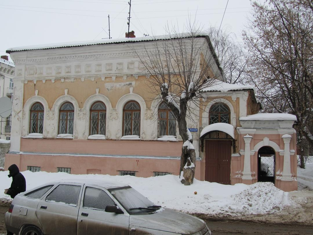 Решётки на окнах хороши