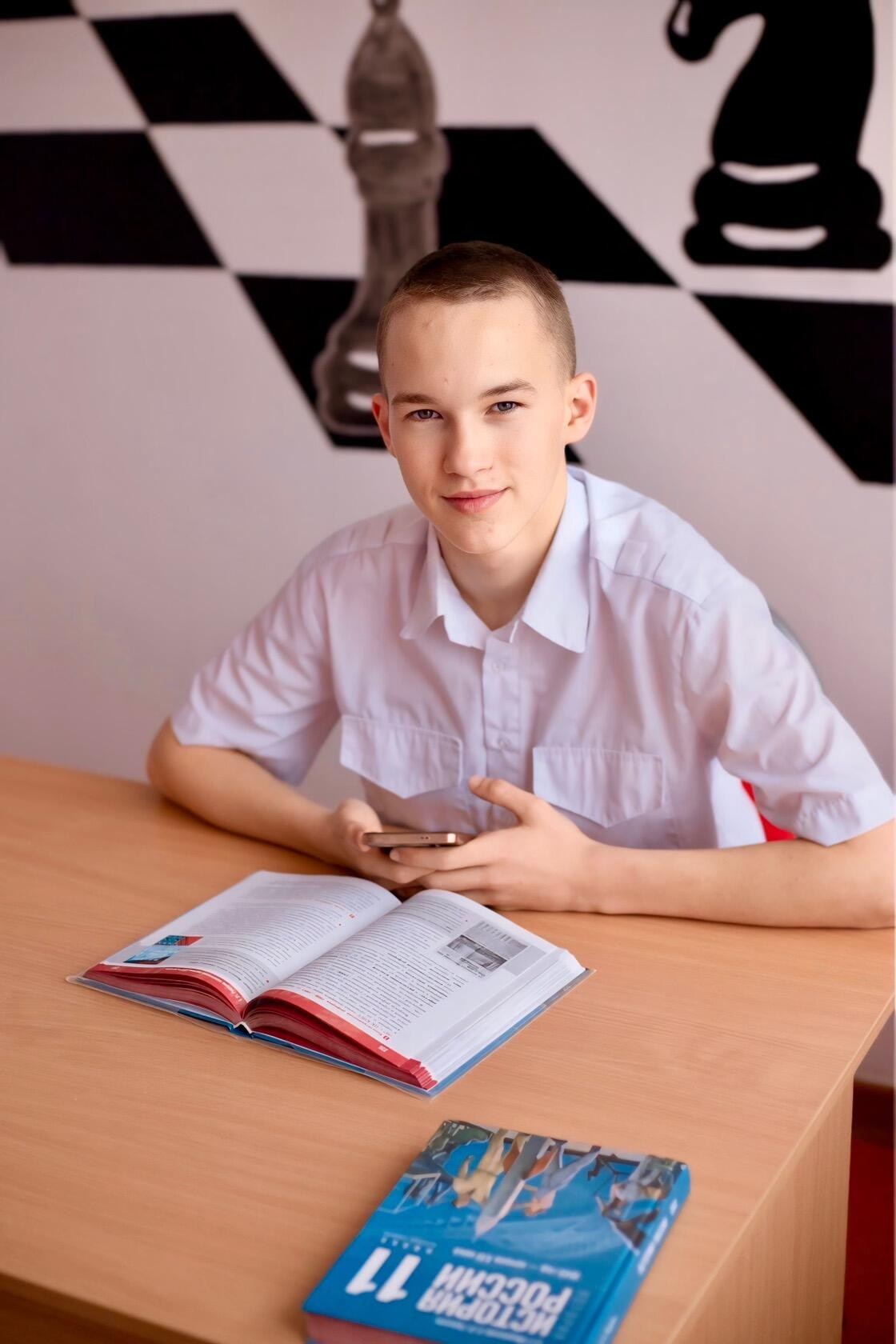 Школьная фотосессия. Семейный и Свадебный фотограф Алиса Малиева