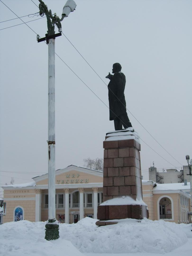 Ленин, рекламирующий магазин бытовой техники