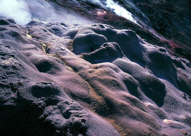 Гейзериты гейзера Тройного