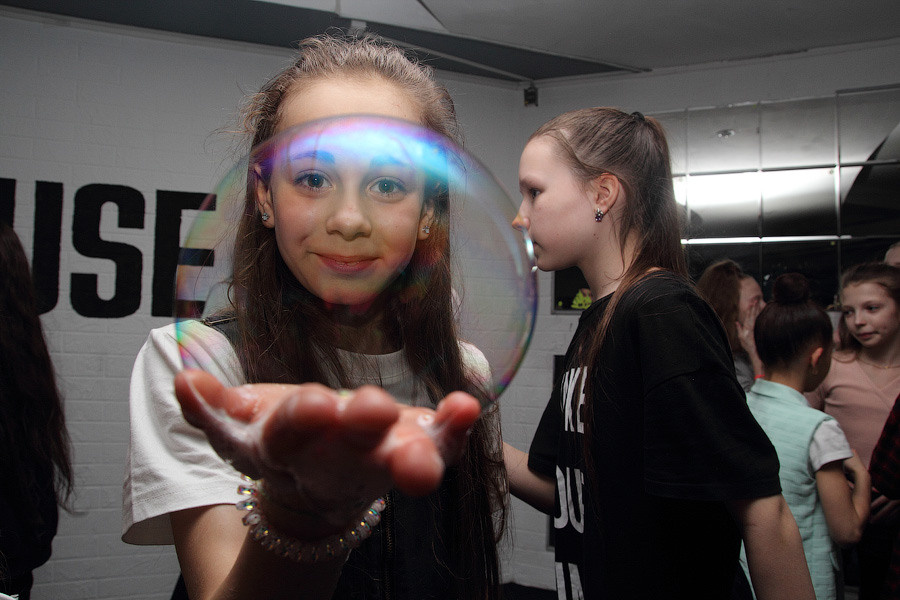 Шоу мыльных пузырей. Фотограф Ирина Колесникова