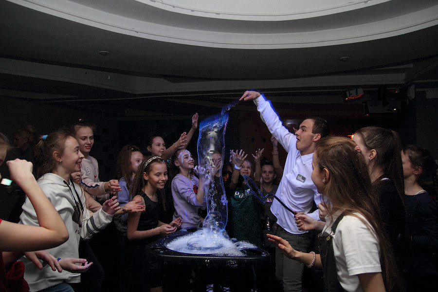 Шоу мыльных пузырей. Фотограф Ирина Колесникова