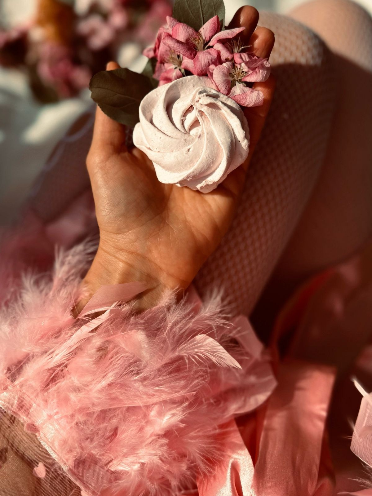 Анастасия фотосессия в Екатерининском парке во время цветения яблонь. Ваш личный фотограф в Москве Мила