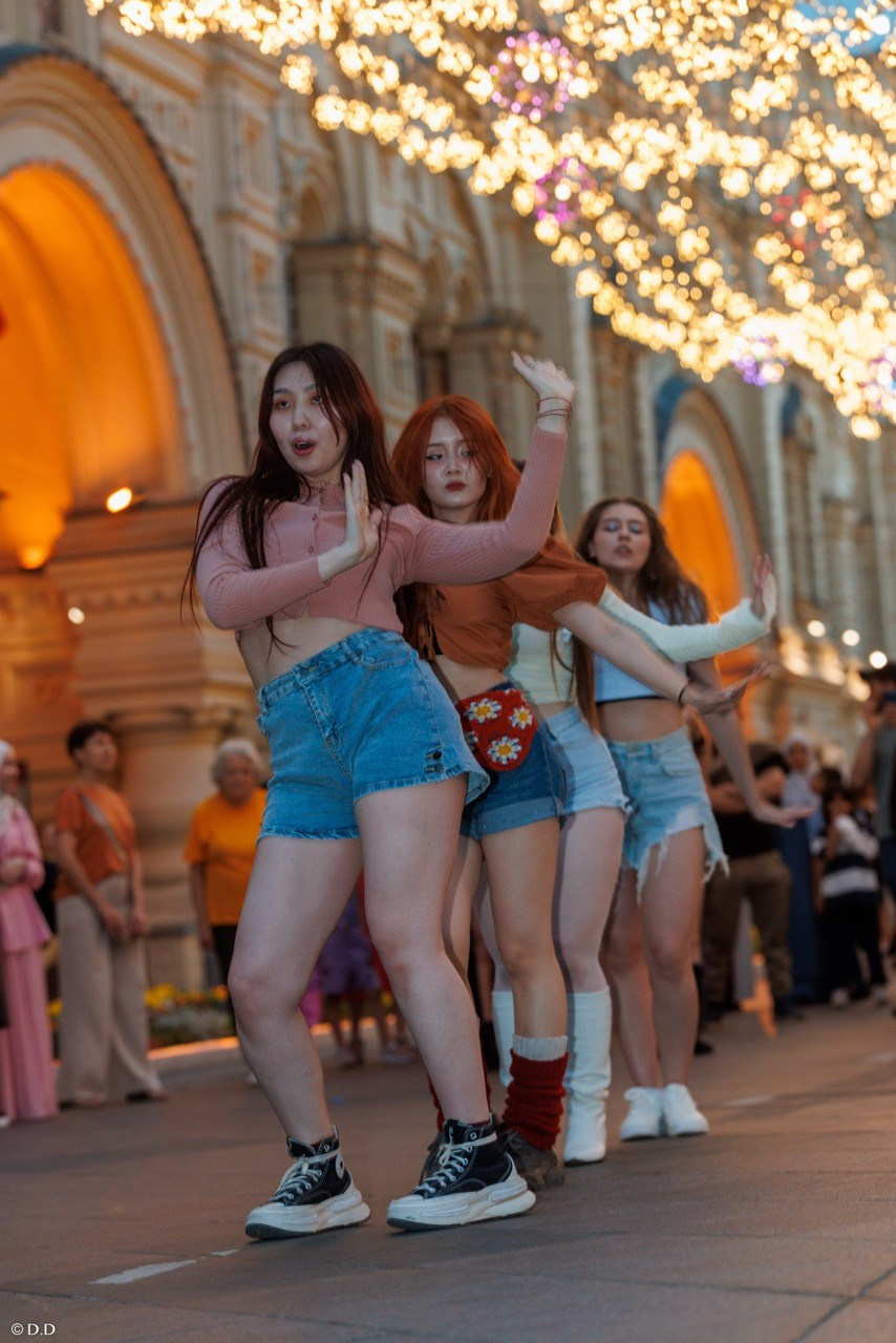 Cover dance in public'. Различные мероприятия и просто фотографии людей