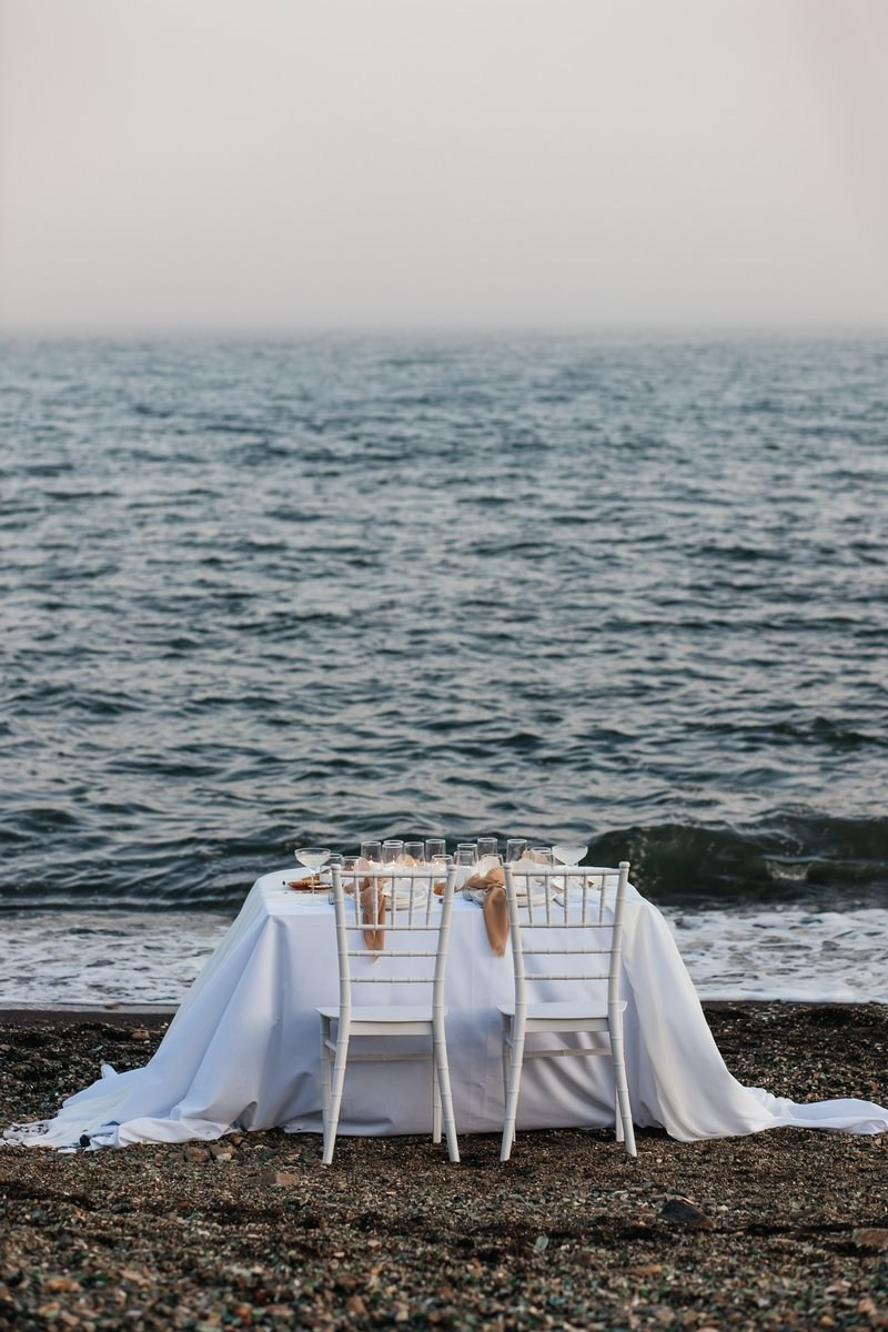 Свидание у моря во Владивсотоке. Организация свадеб и других мероприятий во Владивостоке от «Рядом быть»