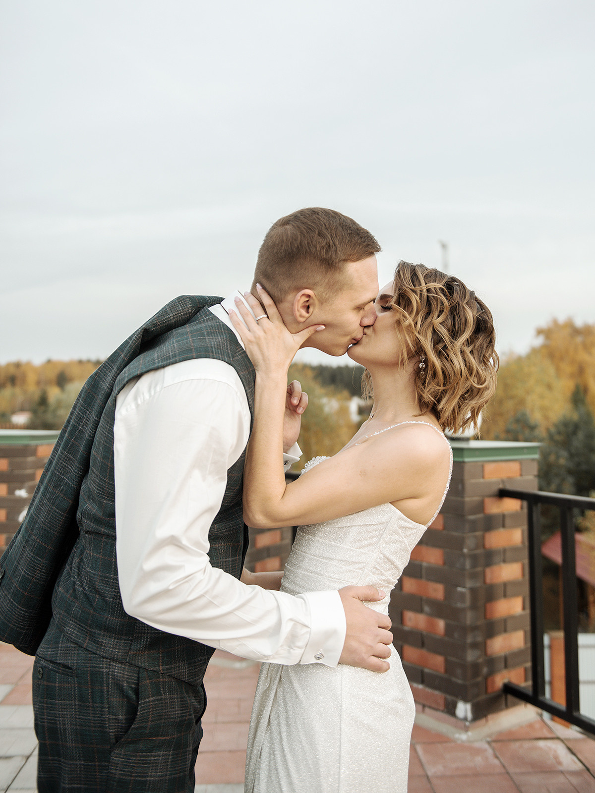 Свадебная фотосессия в загородном доме. 