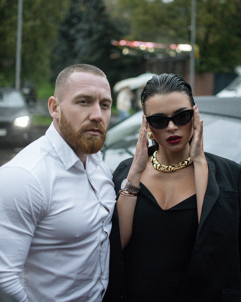 Фотосессия блогеров в дождь. Надин и Никита Серовски. Love Story съемка. Съемка в стиле папарацци. Портретная и репортажная фотосъемка