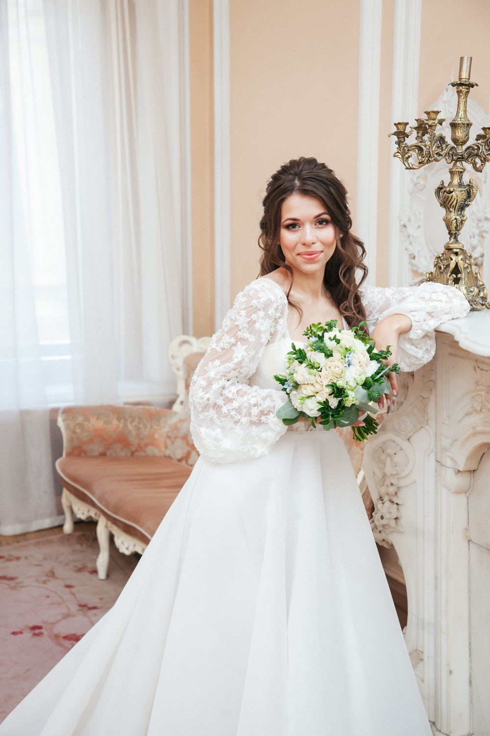 Свадебная фотопрогулка по СПб. Фотограф крещение венчание в Петербурге! Помогает подобрать храм и посоветовал душевного батюшку в СПб