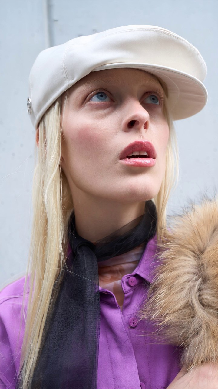 AI. Я Саша, креативный продюсер и арт-директор из Москвы. Придумываю, собираю и запускаю визуальные проекты