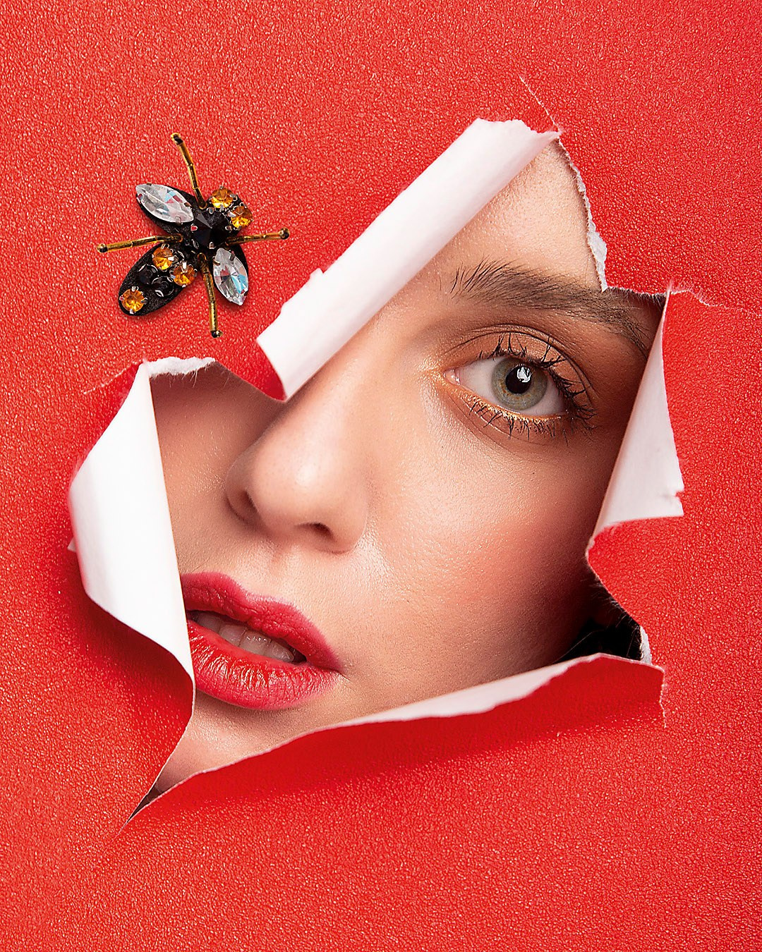 Имиджевая фэшн съемка одежды: кампейн, лукбук, эдиториал, Новосибирск. Съемка фото и видео для маркетплейсов Вайлдберриз, Озон в Новосибирске