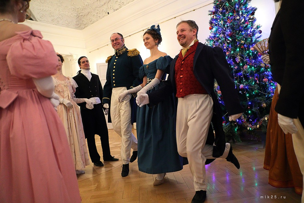 Рождественский бал. Mik25