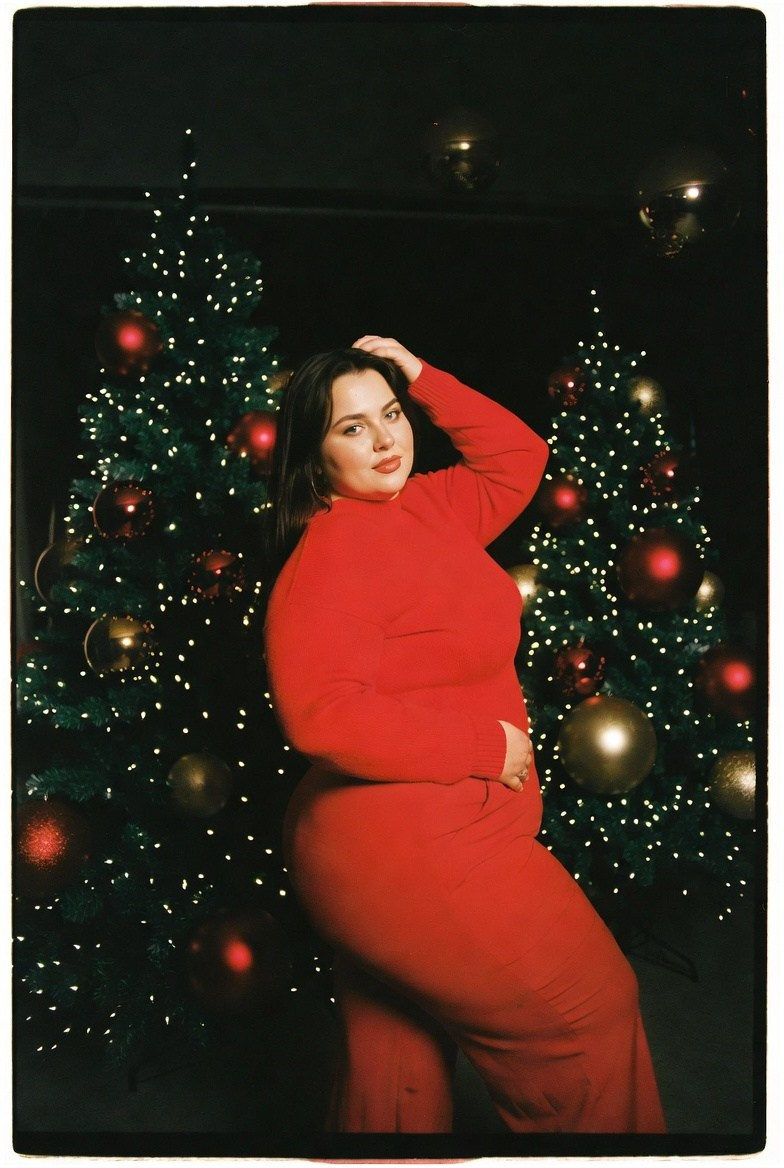 Плюс сайз в красном