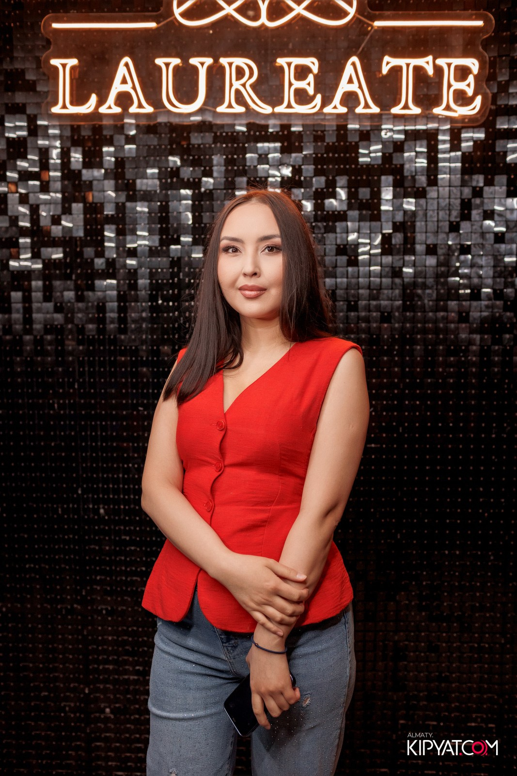 LAUREATE GRAND CAFÉ. КИПЯТКОМ АЛМАТЫ!