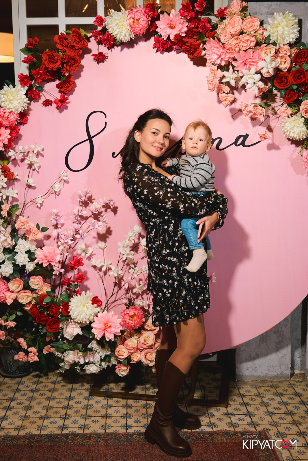 ГРУЗИНСКИЙ ДВОР НА КАБАНБАЙ БАТЫРА. КИПЯТКОМ АЛМАТЫ!