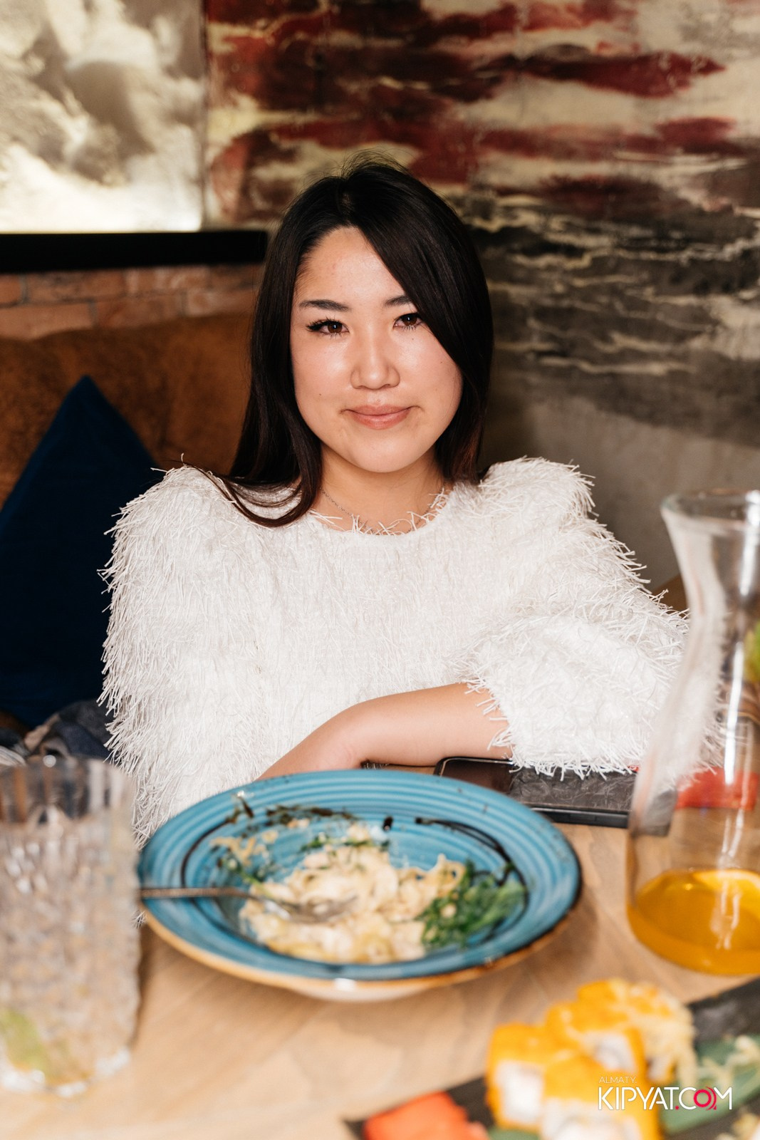 SPACE LOUNGE BAR. КИПЯТКОМ АЛМАТЫ!