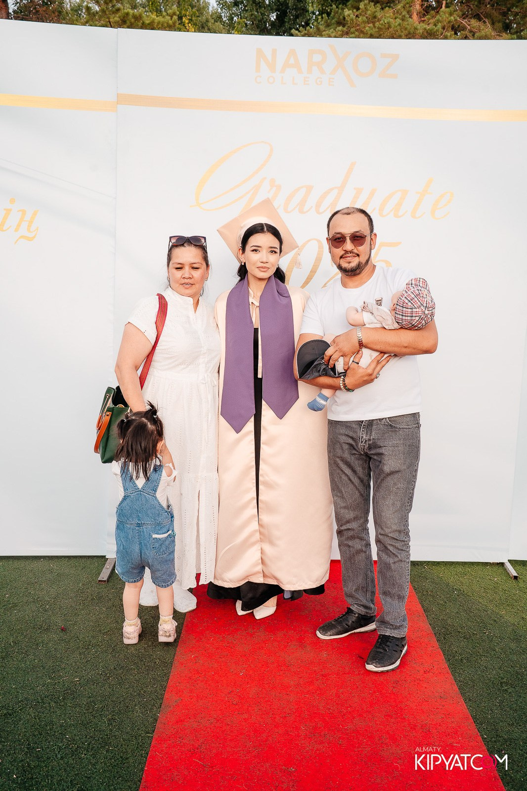 ВРУЧЕНИЕ ДИПЛОМОВ — НАРХОЗ КОЛЛЕДЖ. Part 1. КИПЯТКОМ АЛМАТЫ!