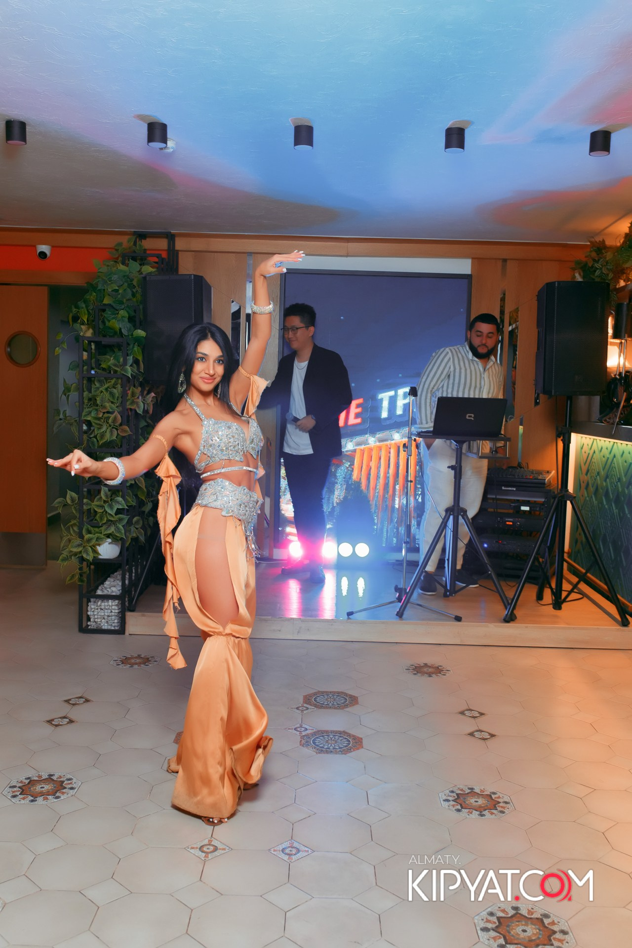 MODI RESTORANCHIK. КИПЯТКОМ АЛМАТЫ!