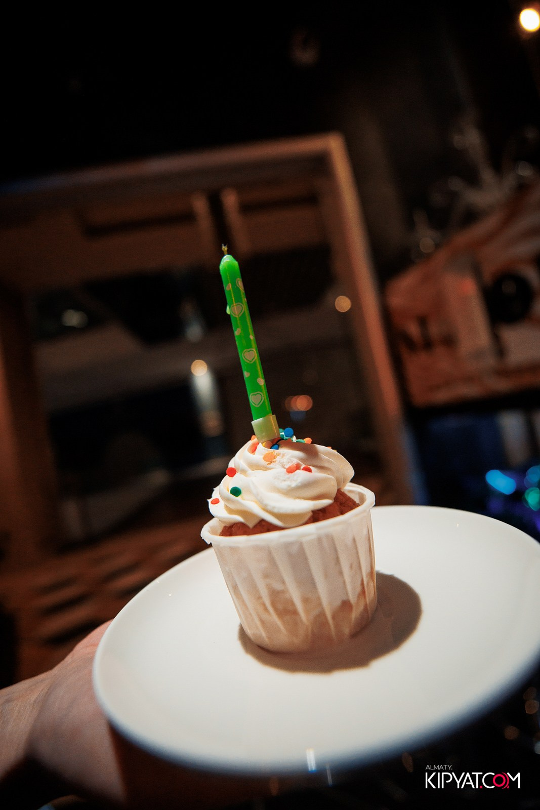 MOOD KARAOKE & TERRACE. КИПЯТКОМ АЛМАТЫ!