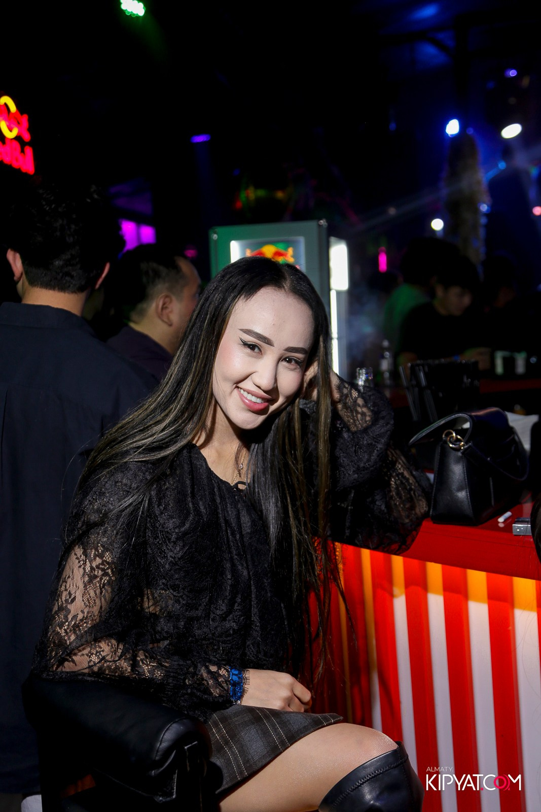 UYAT EMES BAR. КИПЯТКОМ АЛМАТЫ!