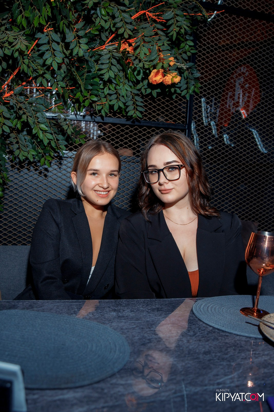 FRIENDS BAR & TERRACE. КИПЯТКОМ АЛМАТЫ! Фотосъемка мероприятий в Алматы