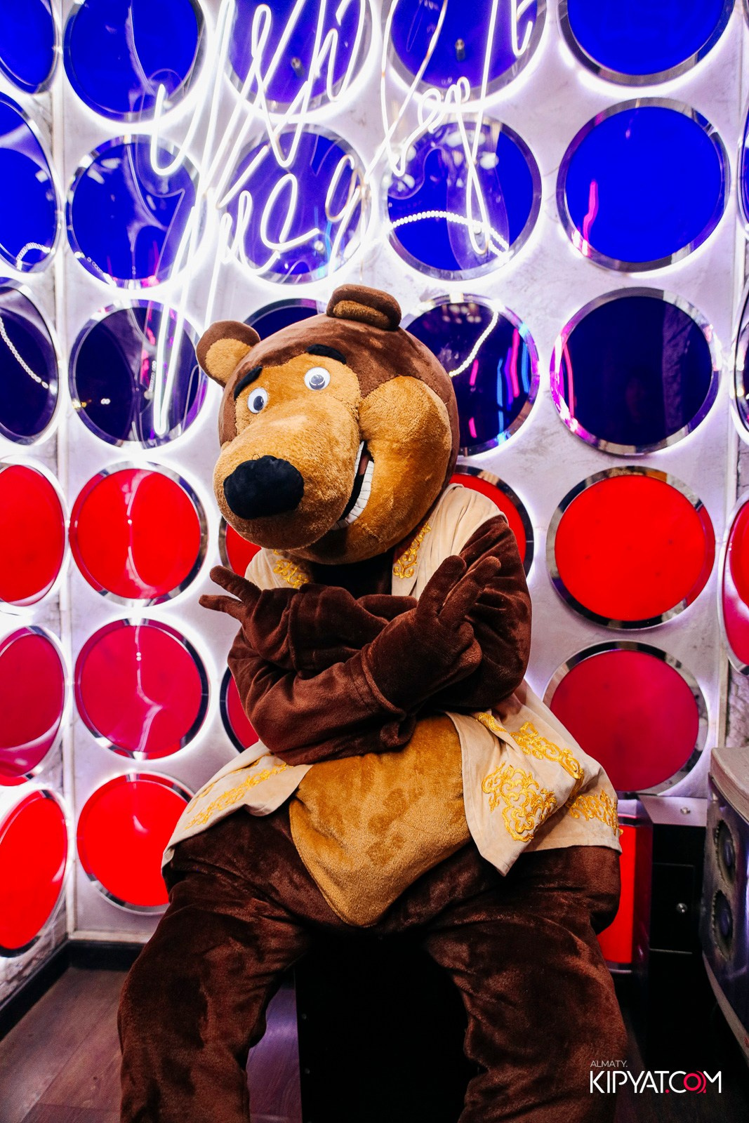 УХО И МЕДВЕДЬ НА ГАГАРИНА. КИПЯТКОМ АЛМАТЫ!