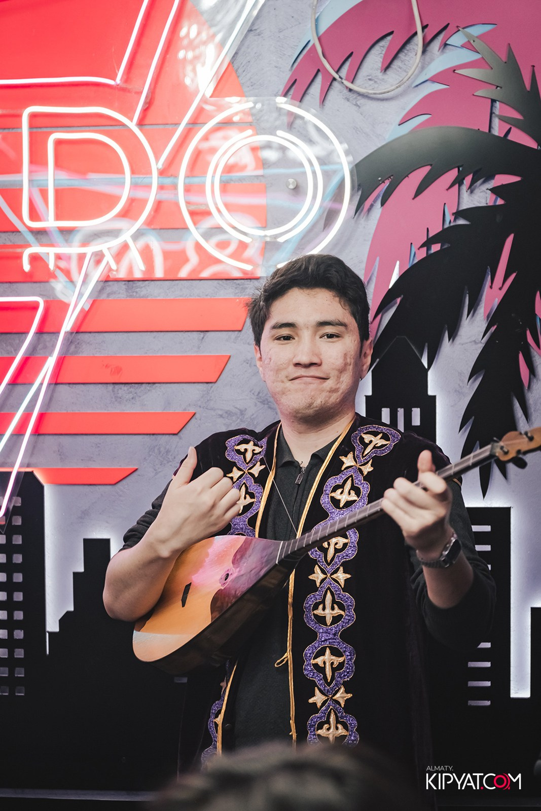 УХО И МЕДВЕДЬ НА ГАГАРИНА. КИПЯТКОМ АЛМАТЫ!