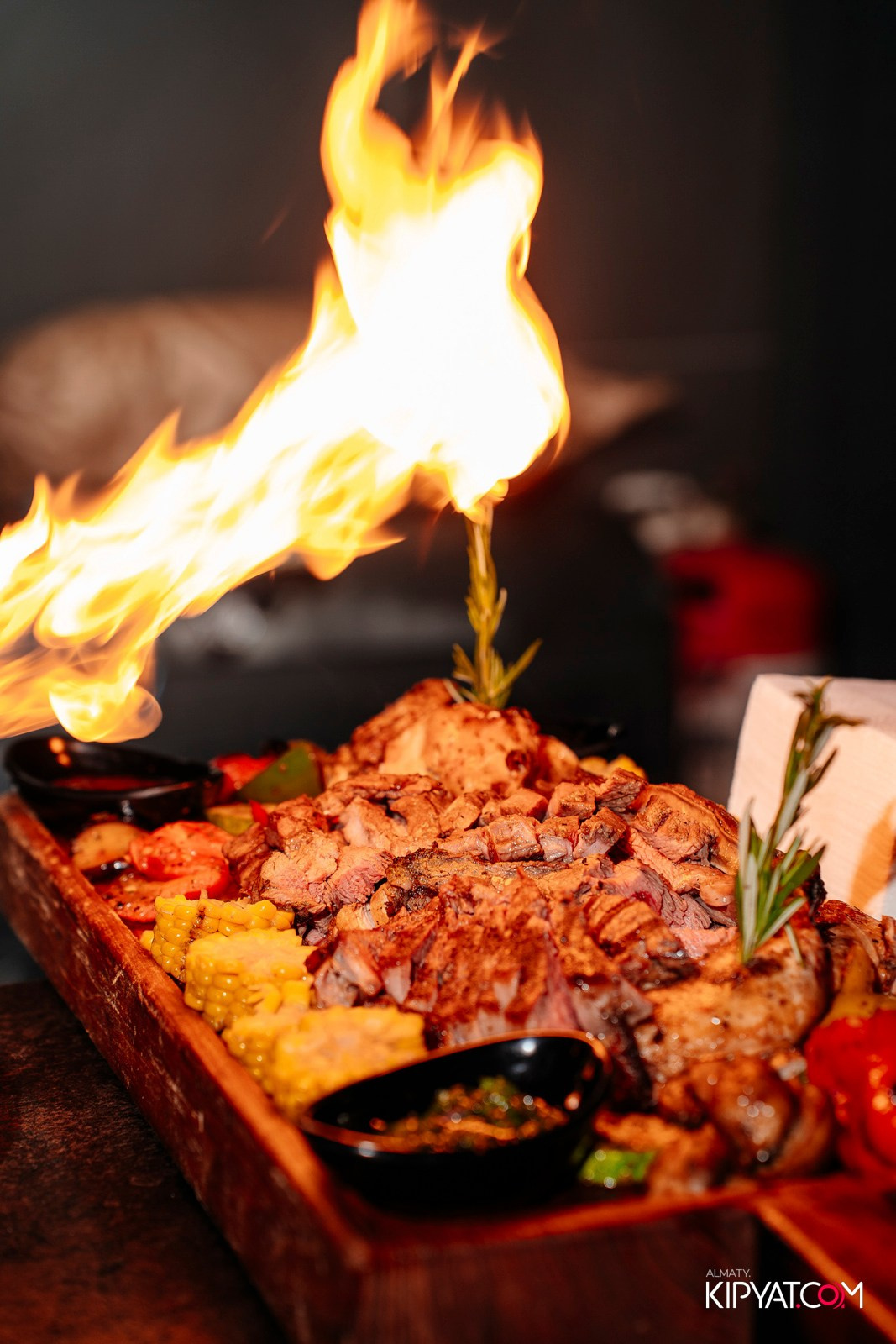 FRIENDS BAR & TERRACE. КИПЯТКОМ АЛМАТЫ!