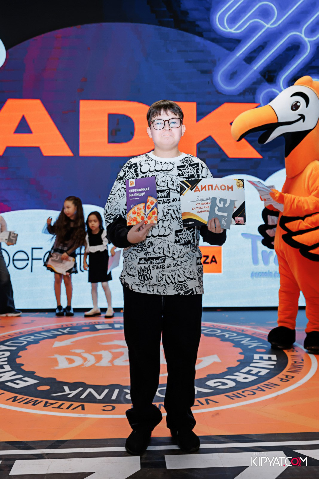 ДЕТСКИЙ МОДНЫЙ ПОКАЗ ОТ МОДЕЛЬНОГО АГЕНТСТВА «KIDSFACE». КИПЯТКОМ АЛМАТЫ!