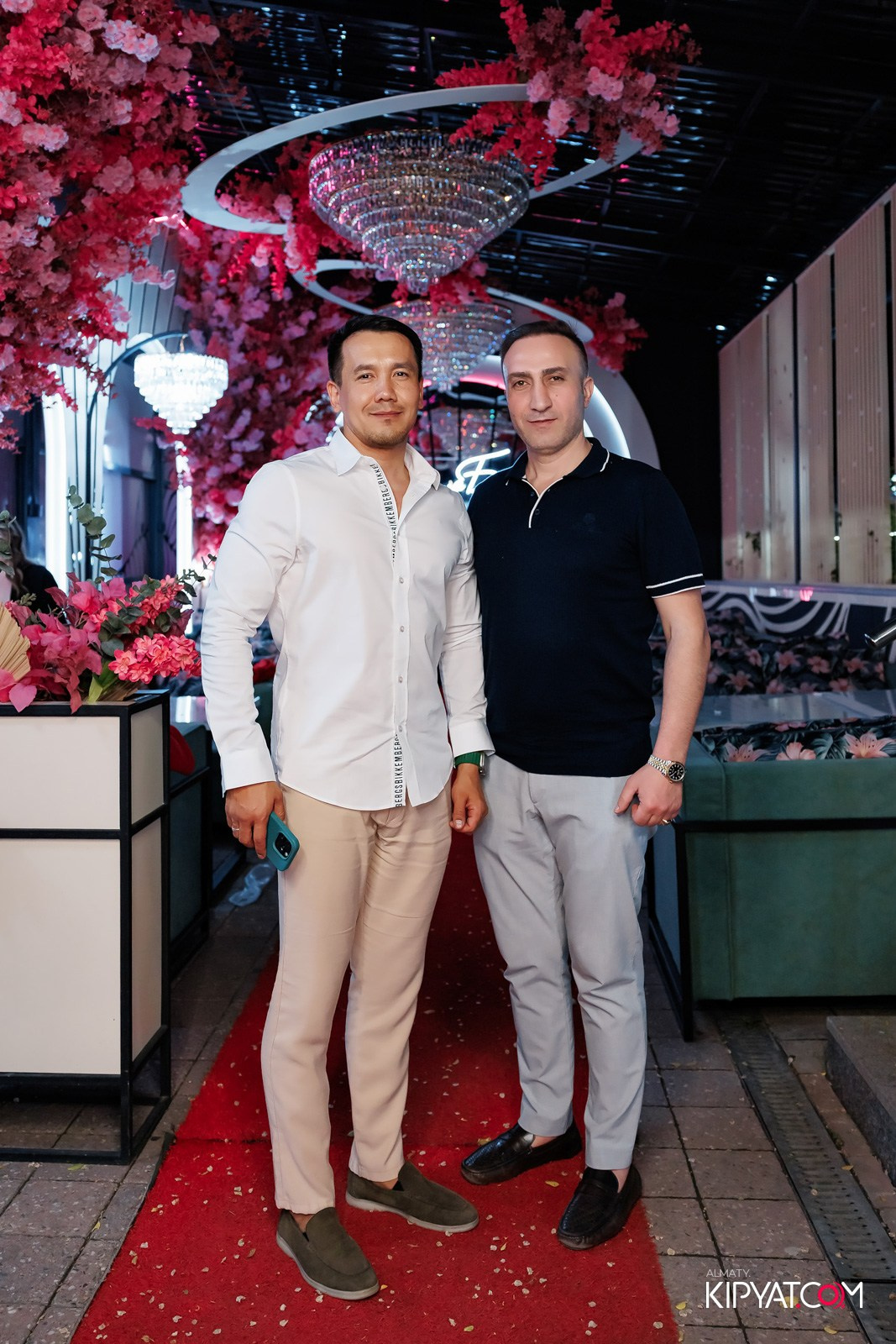 ЗАЯ, НА БИС. КИПЯТКОМ АЛМАТЫ!